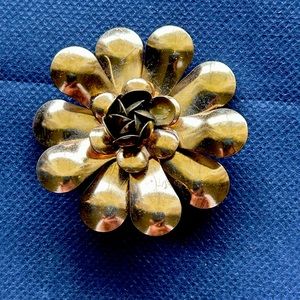 Vintage Rose gold tone Flower Brooch